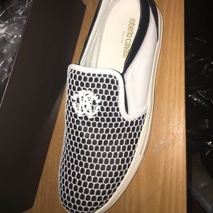 Black and white mens slip on sneakers